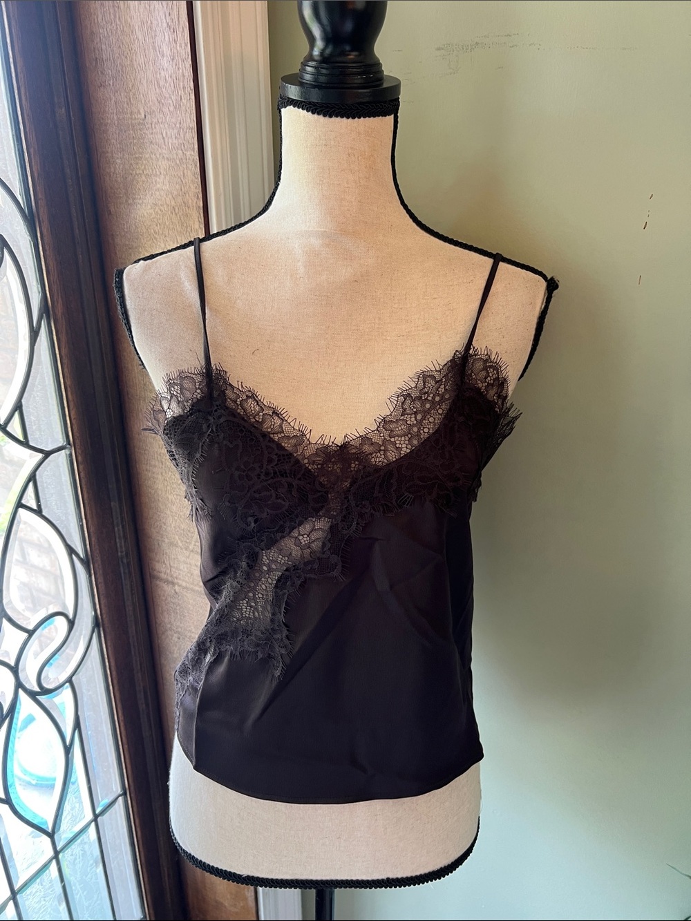 Brit The Lable Delicate Lace-Trim Camisole - Women